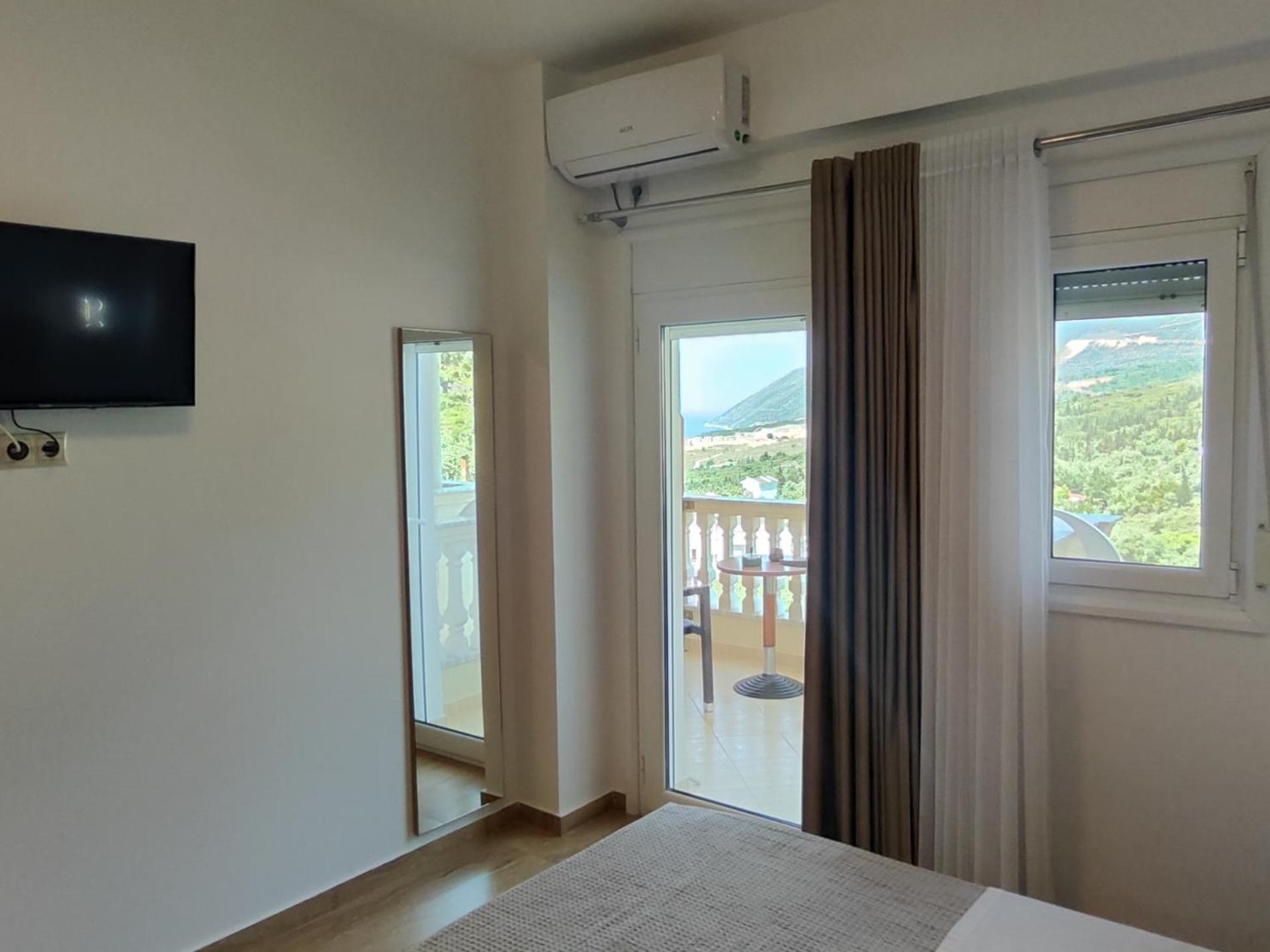 Spartila Apartments Dhermi Luaran gambar
