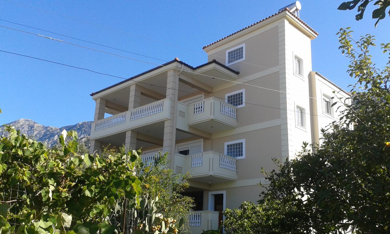 Spartila Apartments Dhermi Luaran gambar